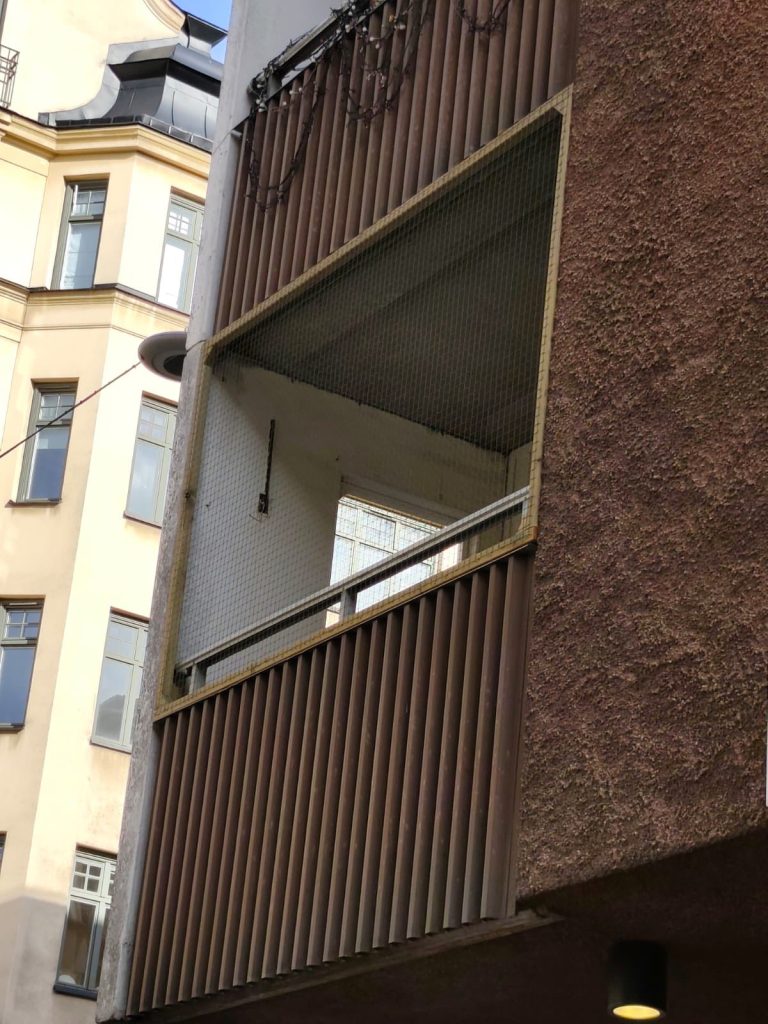 Kattsäkert installerat kattnät utifrån